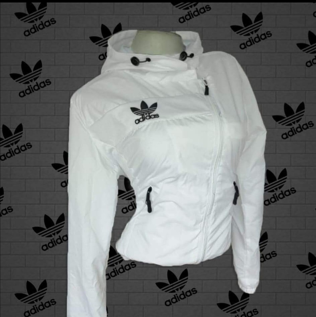 Filtros Regresar Limpiar filtros Ordenar Precio: Menor a Mayor Precio:  Mayor a Menor Categorias Chaqueta hombre Chaqueta informal Deportivo Hombre  Deportivo Mujer Chaquetas Blusas Pantalones Croptop Leggins mujer en suplex  bota Campana 